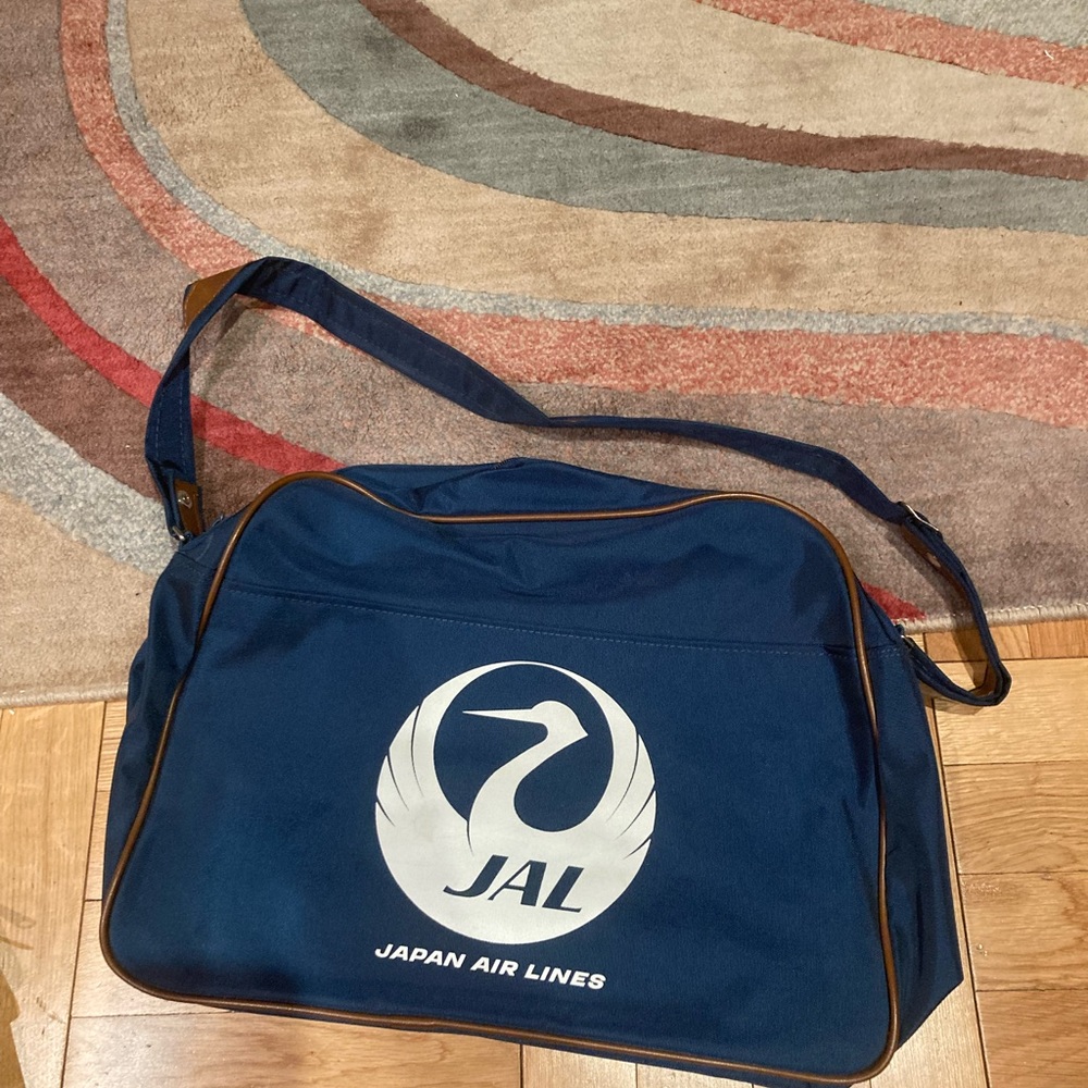 JAL flight bags